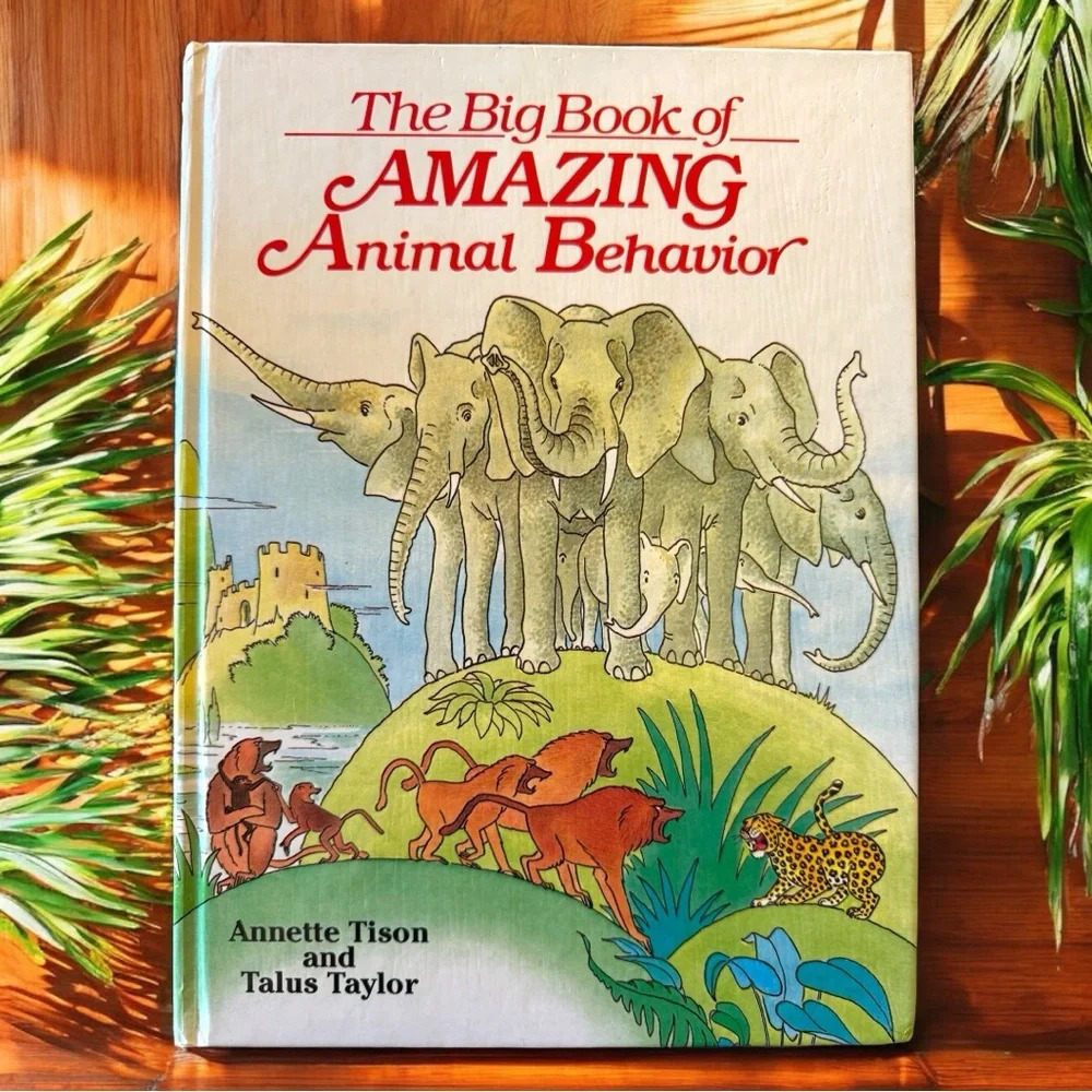 VINTAGE 1987 “The Big Book of Amazing Animal Behavior” Hardcover